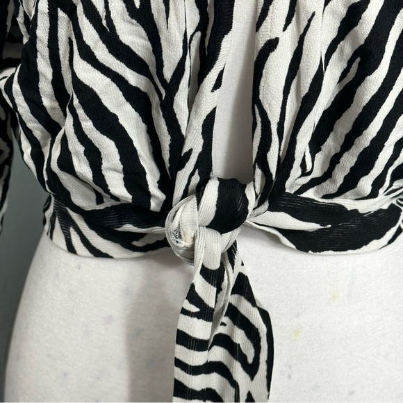 Lemmie Sweater Cropped Cardigan ties/ waist - Picture 6 of 6